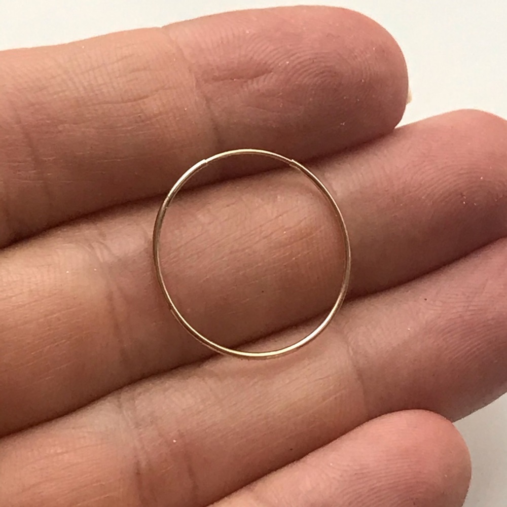 NWT 14 kt YG 12 mm endless hoop earrings - Picture 6 of 7